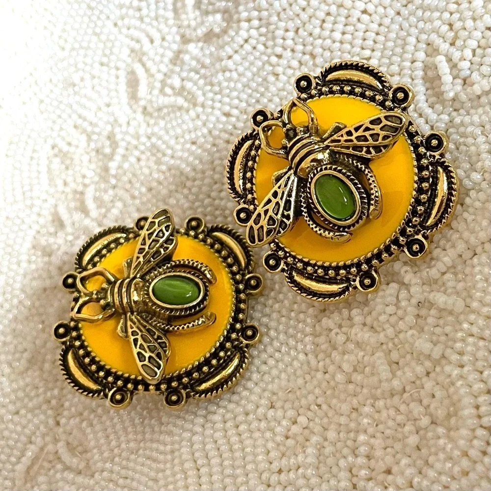 ✨Anthropologie Apis Bee Earrings